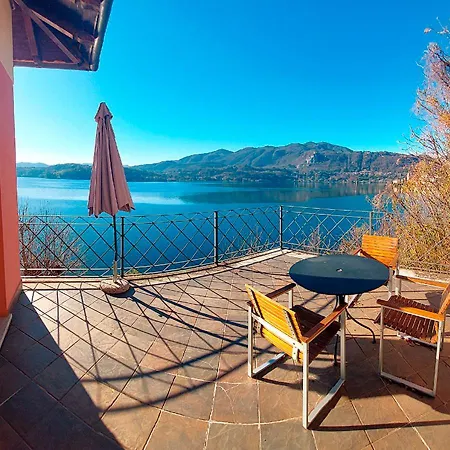 Casa Sul Orta Apartment *