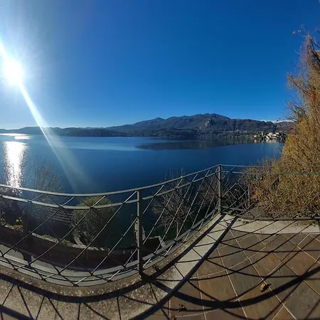 Casa Sul Lago Orta Apartment