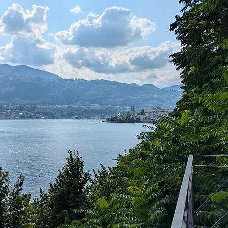 Casa Sul Lago Orta Apartment