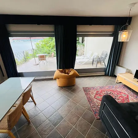 Casa Sul Orta アパート