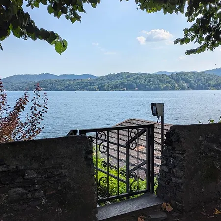 Casa Sul Lago Orta Apartment *